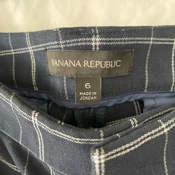 Banana Republic Sloan Fit Navy Plaid Ankle Pant - Picture 8 of 8